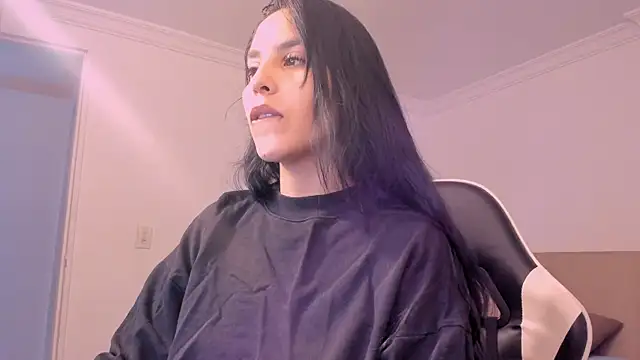 miaquevedo  online show from July 21, 2026, 3:57 pm