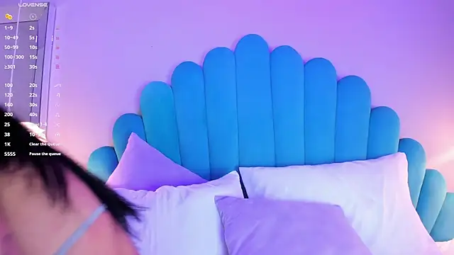 Snapshot of CaitlynCouper chatting on February 25, 2025, 10:53 pm CaitlynCouper online show from February 25, 2025, 10:53 pm