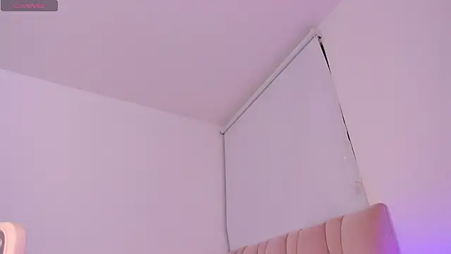 ZarianaEvanz online show from June 5, 2026, 11:54 pm