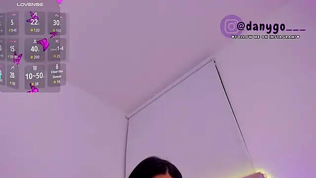 ZarianaEvanz online show from October 22, 2025, 11:14 pm