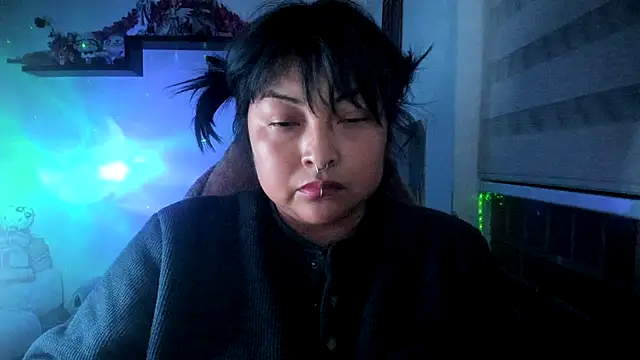 Shaddycute  online show from March 25, 2026, 11:47 pm