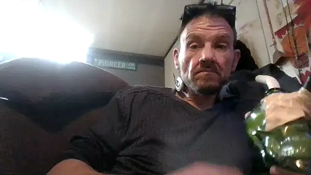 gettinit2wice online show from October 28, 2025, 10:14 am