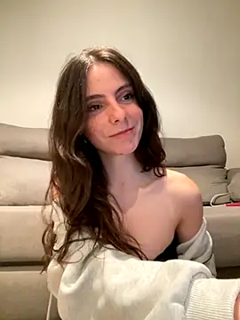 coquette15 online show from October 15, 2025, 7:33 pm