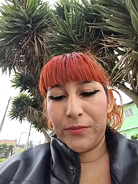 florecita9 online show from November 5, 2025, 3:48 pm