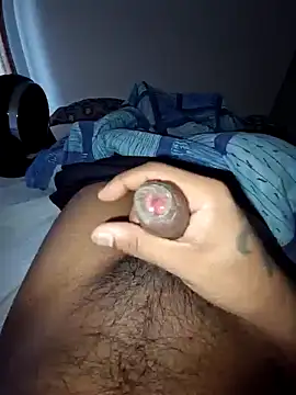 indianhunk2000 online show from December 28, 2024, 4:41 am