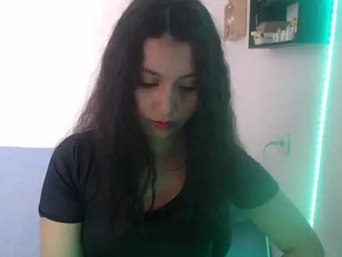 Snapshot of HannaKlein chatting on March 15, 2025, 2:01 pm HannaKlein online show from March 15, 2025, 2:01 pm