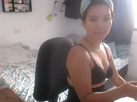 Snapshot of HannaKlein chatting on January 14, 2026, 1:59 pm HannaKlein online show from January 14, 2026, 1:59 pm