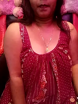 Snapshot of ella_mariya chatting on February 16, 2026, 10:14 am ella mariya online show from February 16, 2026, 10:14 am