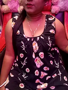 Snapshot of ella_mariya chatting on February 12, 2026, 6:07 pm ella mariya online show from February 12, 2026, 6:07 pm