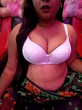 Snapshot of ella_mariya chatting on February 14, 2026, 6:57 am ella mariya online show from February 14, 2026, 6:57 am