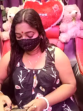 Snapshot of ella_mariya chatting on February 3, 2026, 7:52 pm ella mariya online show from February 3, 2026, 7:52 pm