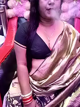 Snapshot of ella_mariya chatting on February 4, 2026, 1:39 pm ella mariya online show from February 4, 2026, 1:39 pm