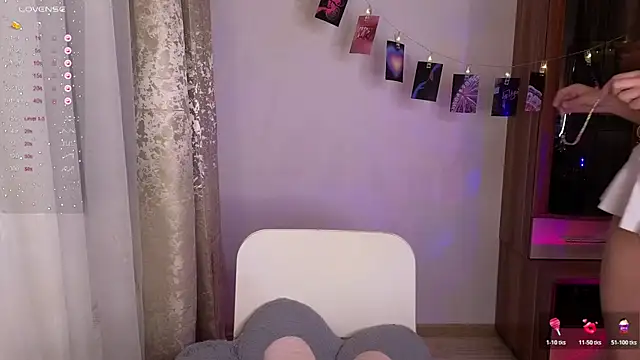 Snapshot of art_phoenix chatting on October 21, 2025, 6:29 pm art phoenix online show from October 21, 2025, 6:29 pm