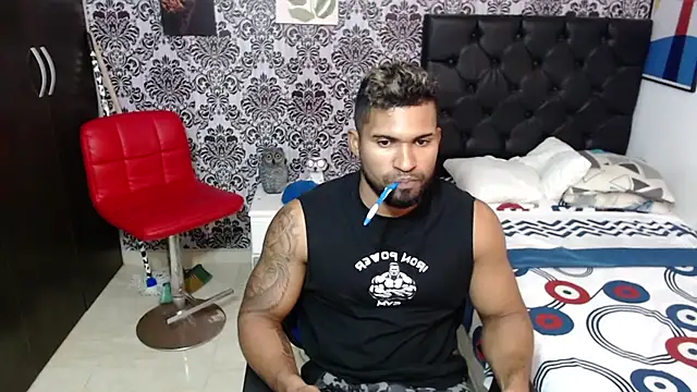 Snapshot of hotthreparty chatting on January 18, 2025, 1:52 am hotthreparty online show from January 18, 2025, 1:52 am