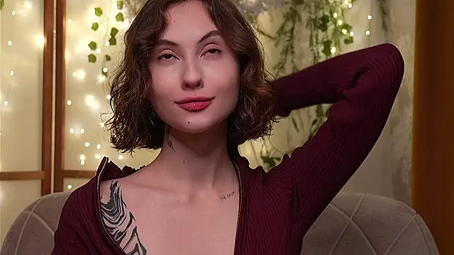 Snapshot of Devilina_V chatting on January 30, 2025, 5:39 pm Devilina V online show from January 30, 2025, 5:39 pm