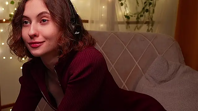 Snapshot of Devilina_V chatting on January 30, 2025, 8:42 pm Devilina V online show from January 30, 2025, 8:42 pm