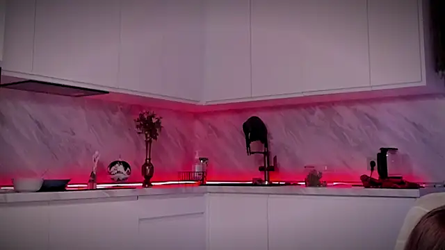 Snapshot of Devilina_V chatting on December 14, 2024, 11:18 am Devilina V online show from December 14, 2024, 11:18 am