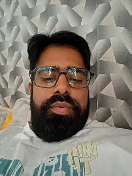 Snapshot of bewolf_17 chatting on October 27, 2025, 5:52 am bewolf 17 online show from October 27, 2025, 5:52 am