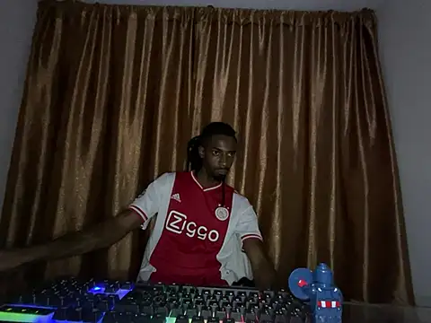 Snapshot of Malkon_Big chatting on February 23, 2026, 11:38 pm Malkon Big online show from February 23, 2026, 11:38 pm