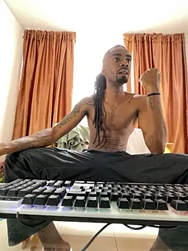 Snapshot of Malkon_Big chatting on February 13, 2026, 2:39 pm Malkon Big online show from February 13, 2026, 2:39 pm