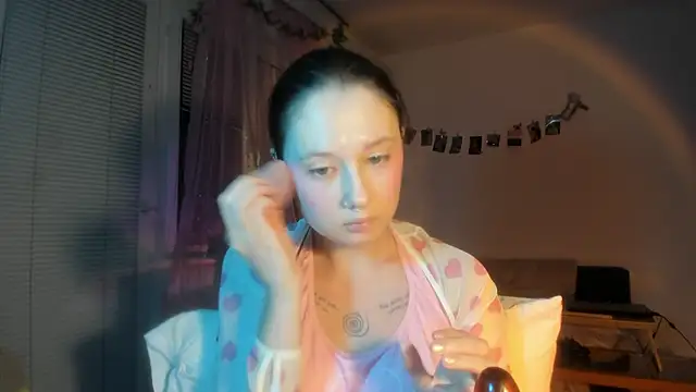 Jenny darling love online show from February 27, 2026, 7:14 pm