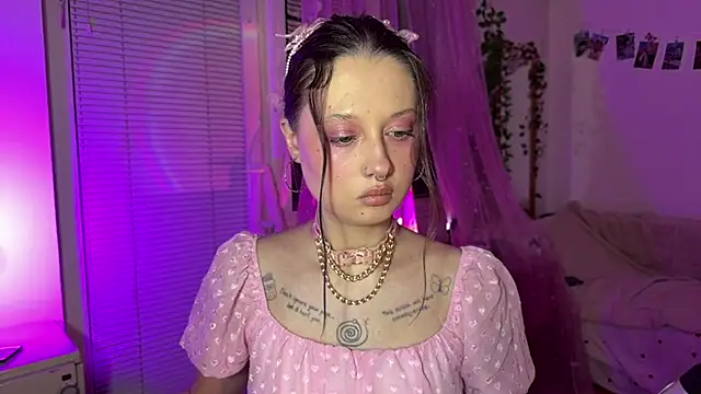 Jenny darling love online show from May 23, 2026, 7:46 pm