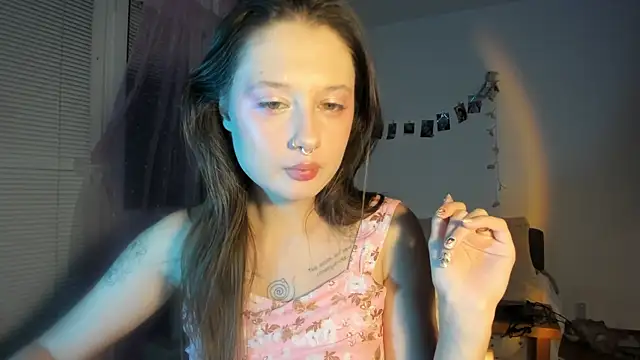 Jenny darling love online show from November 20, 2025, 7:36 pm