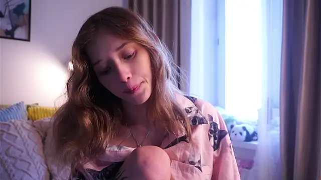 Snapshot of EdlinHargus chatting on November 1, 2025, 5:47 am EdlinHargus online show from November 1, 2025, 5:47 am