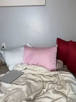 Snapshot of Cherry-red-xo chatting on March 16, 2026, 4:43 pm Cherry-red-xo online show from March 16, 2026, 4:43 pm