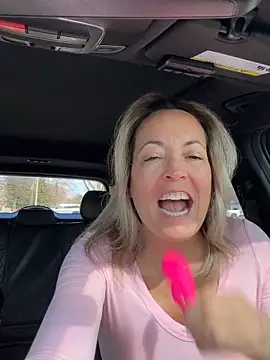 Snapshot of Cherry-red-xo chatting on March 12, 2026, 5:17 pm Cherry-red-xo online show from March 12, 2026, 5:17 pm