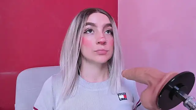 Kate bunny  online show from March 27, 2026, 11:22 am