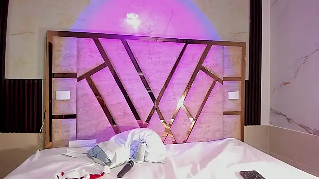 molly sweetee online show from December 5, 2025, 1:49 am