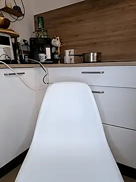 Xladycharme online show from April 23, 2026, 12:40 pm