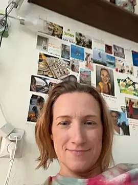 Snapshot of UmaTruewoman chatting on February 12, 2026, 6:57 am UmaTruewoman online show from February 12, 2026, 6:57 am