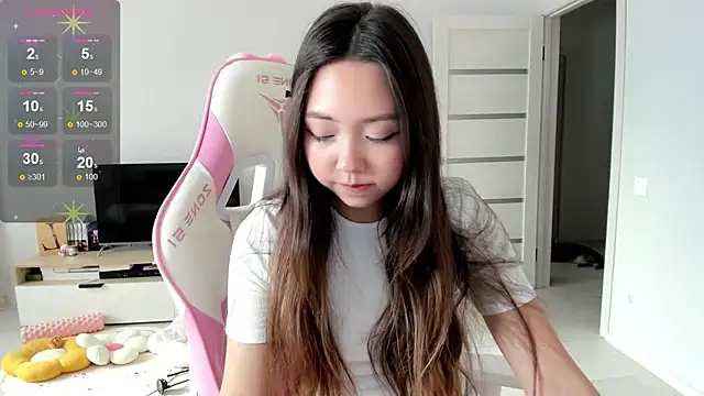 Fluffy Rose online show from July 11, 2026, 1:17 am