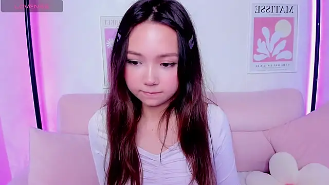 Snapshot of Fluffy_Rose chatting on September 10, 2025, 8:35 am Fluffy Rose online show from September 10, 2025, 8:35 am