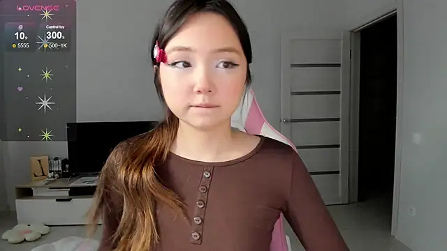 Fluffy Rose online show from March 18, 2026, 10:18 am