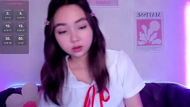 Snapshot of Fluffy_Rose chatting on January 20, 2025, 8:19 am Fluffy Rose online show from January 20, 2025, 8:19 am