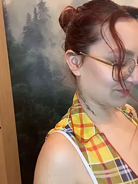 ladoucedu34 online show from February 3, 2026, 2:55 pm