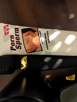 Snapshot of Betonkeule_pinkpussy chatting on October 31, 2025, 11:22 pm Betonkeule pinkpussy online show from October 31, 2025, 11:22 pm