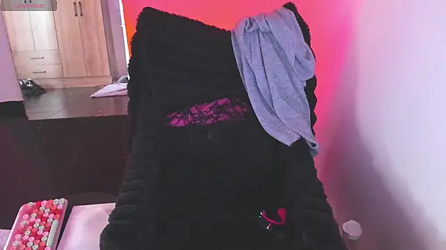 Snapshot of bonnie_moon_ chatting on February 27, 2026, 6:08 pm bonnie moon online show from February 27, 2026, 6:08 pm