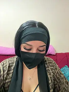 mari layali online show from April 13, 2026, 9:52 pm