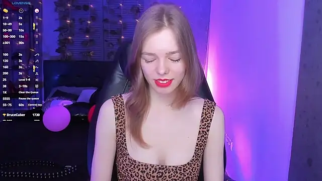 Tina Tayllor online show from March 3, 2025, 6:56 pm