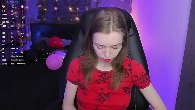 Tina Tayllor online show from March 5, 2025, 4:24 pm