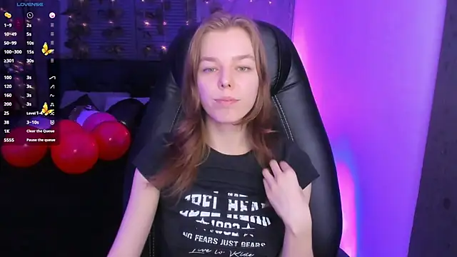 Tina Tayllor online show from February 26, 2025, 4:16 pm