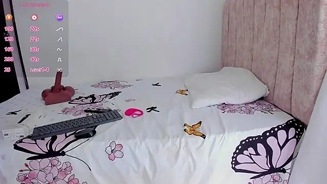 lizziemontana2 online show from July 1, 2026, 7:25 pm