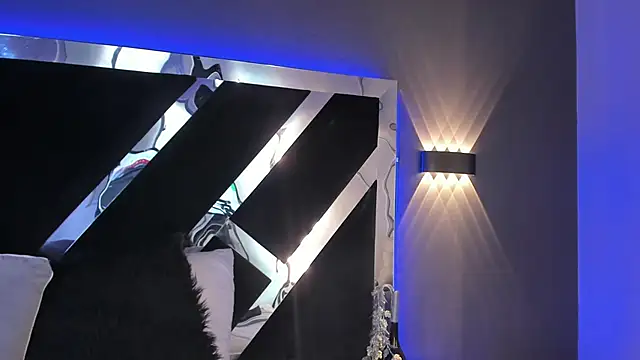 Susa1userma  online show from October 2, 2025, 7:28 pm