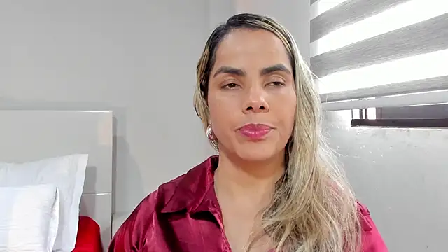 Snapshot of ClaraMariaMon chatting on May 11, 2026, 6:49 pm ClaraMariaMon online show from May 11, 2026, 6:49 pm