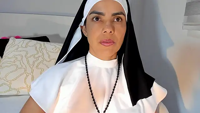 Snapshot of ClaraMariaMon chatting on July 20, 2026, 7:27 pm ClaraMariaMon online show from July 20, 2026, 7:27 pm