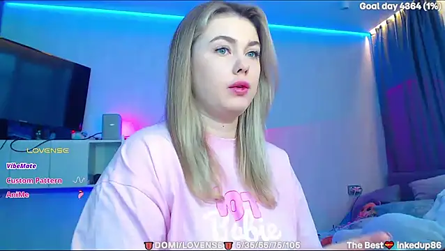 Snapshot of SuchCute chatting on February 9, 2026, 2:42 am SuchCute online show from February 9, 2026, 2:42 am